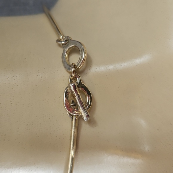 GOLDTONE NECKLACE / BIG ASYMMETRICAL DESIGN 16" - Picture 5 of 8